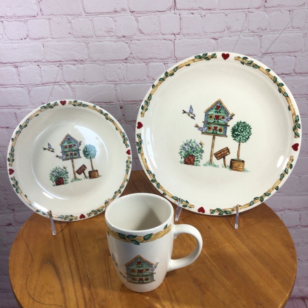 Thompson Pottery Birdhouse 3 Piece Place Setting